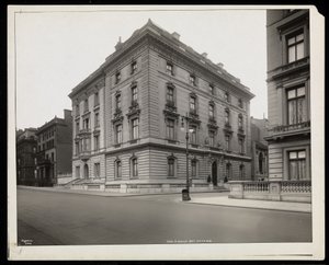 La seconda residenza di George J. Gould in questo sito alla 67ª strada, New York, 1921 da Byron Company